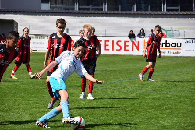 现出明显领 现出明显领